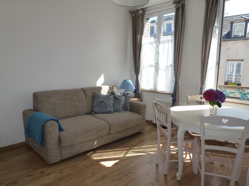 Appartement Le Charme à la Française à Honfleur Extérieur photo