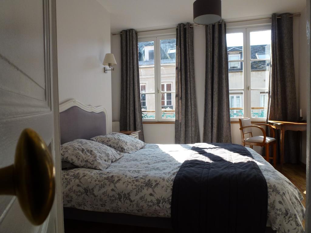 Appartement Le Charme à la Française à Honfleur Extérieur photo