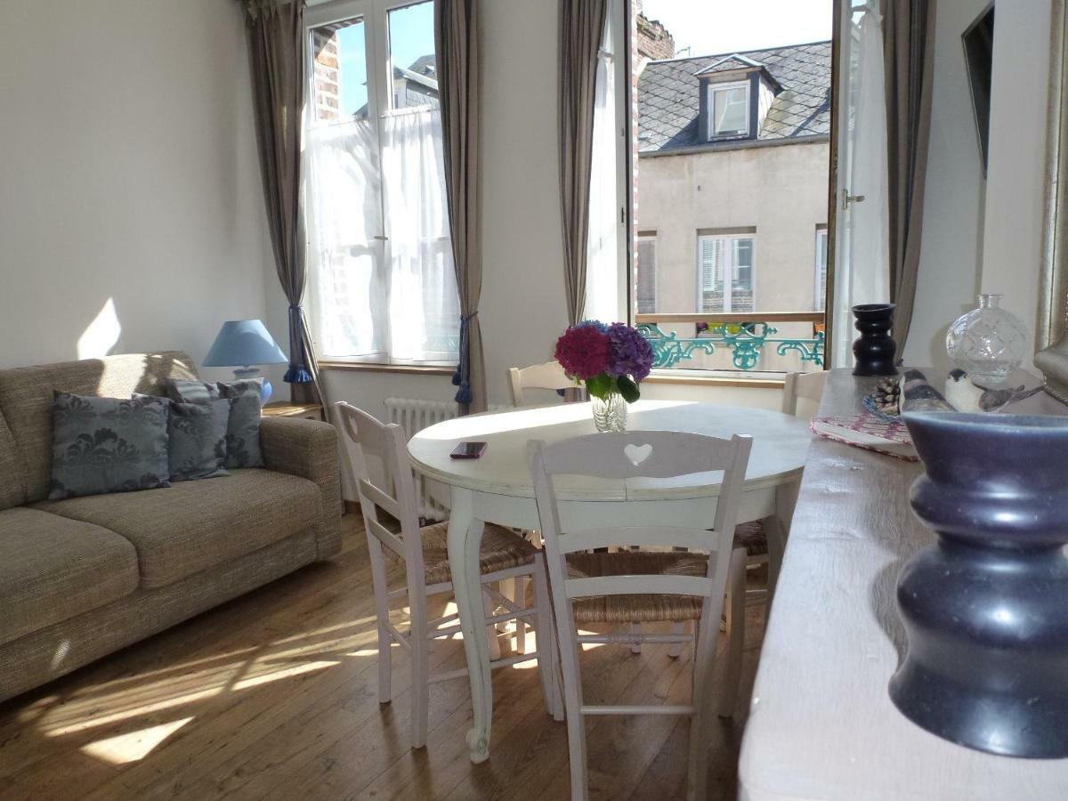 Appartement Le Charme à la Française à Honfleur Extérieur photo